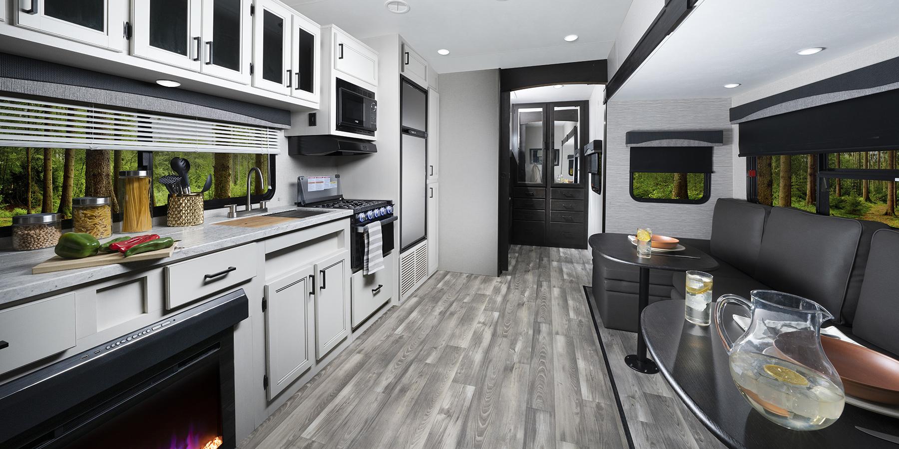 2022 Light Fifth Wheel Highland Ridge Rv