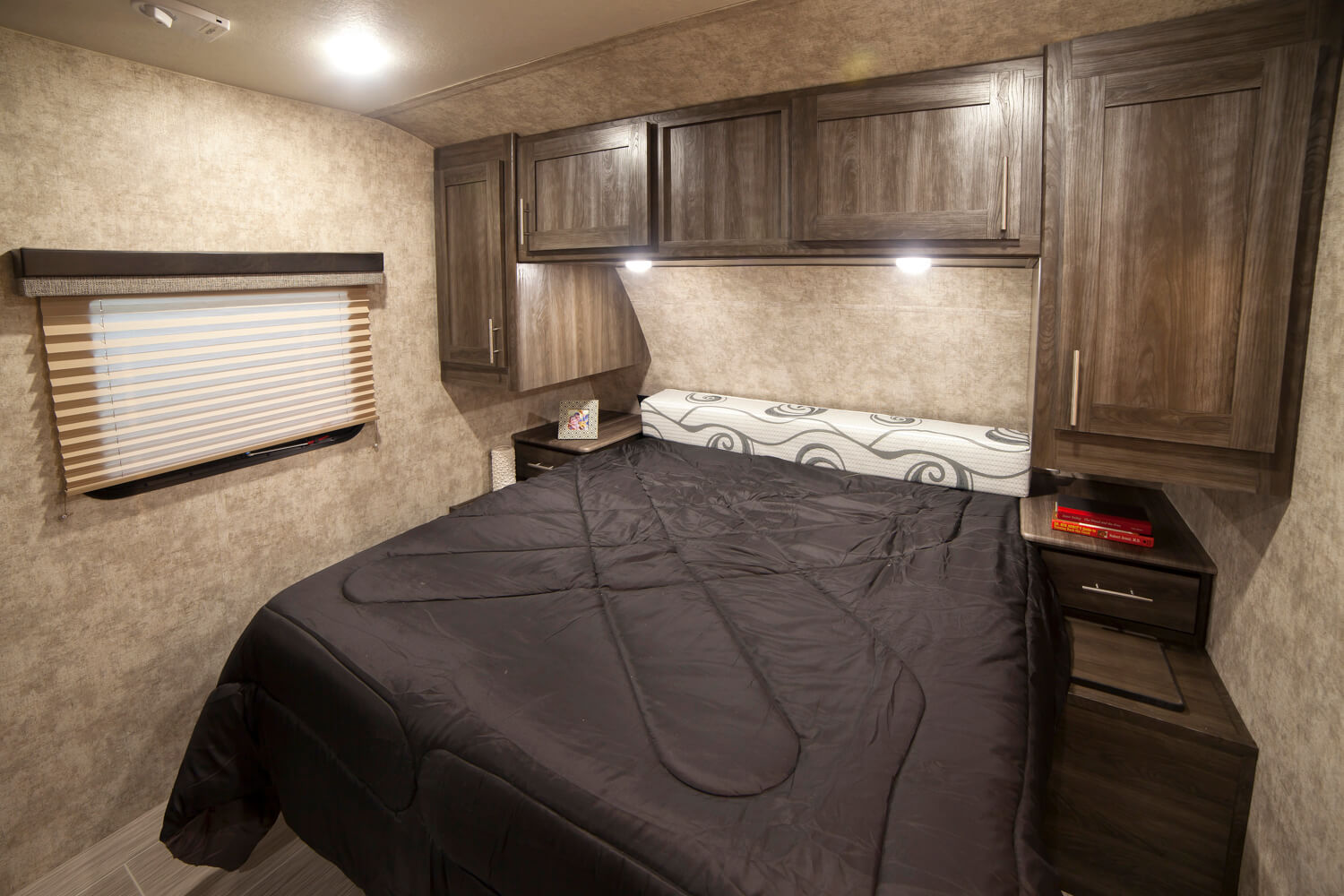 Mesa Ridge Lite MR2910RL Bedroom