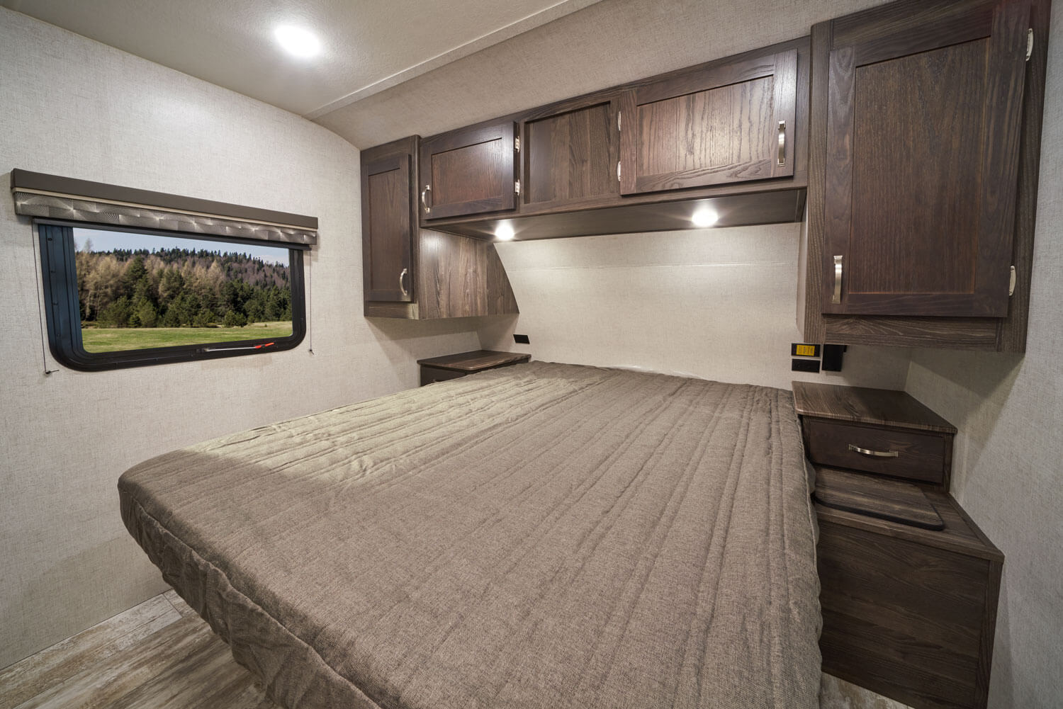 2020 Mesa Ridge Limited MR275RLS Bedroom