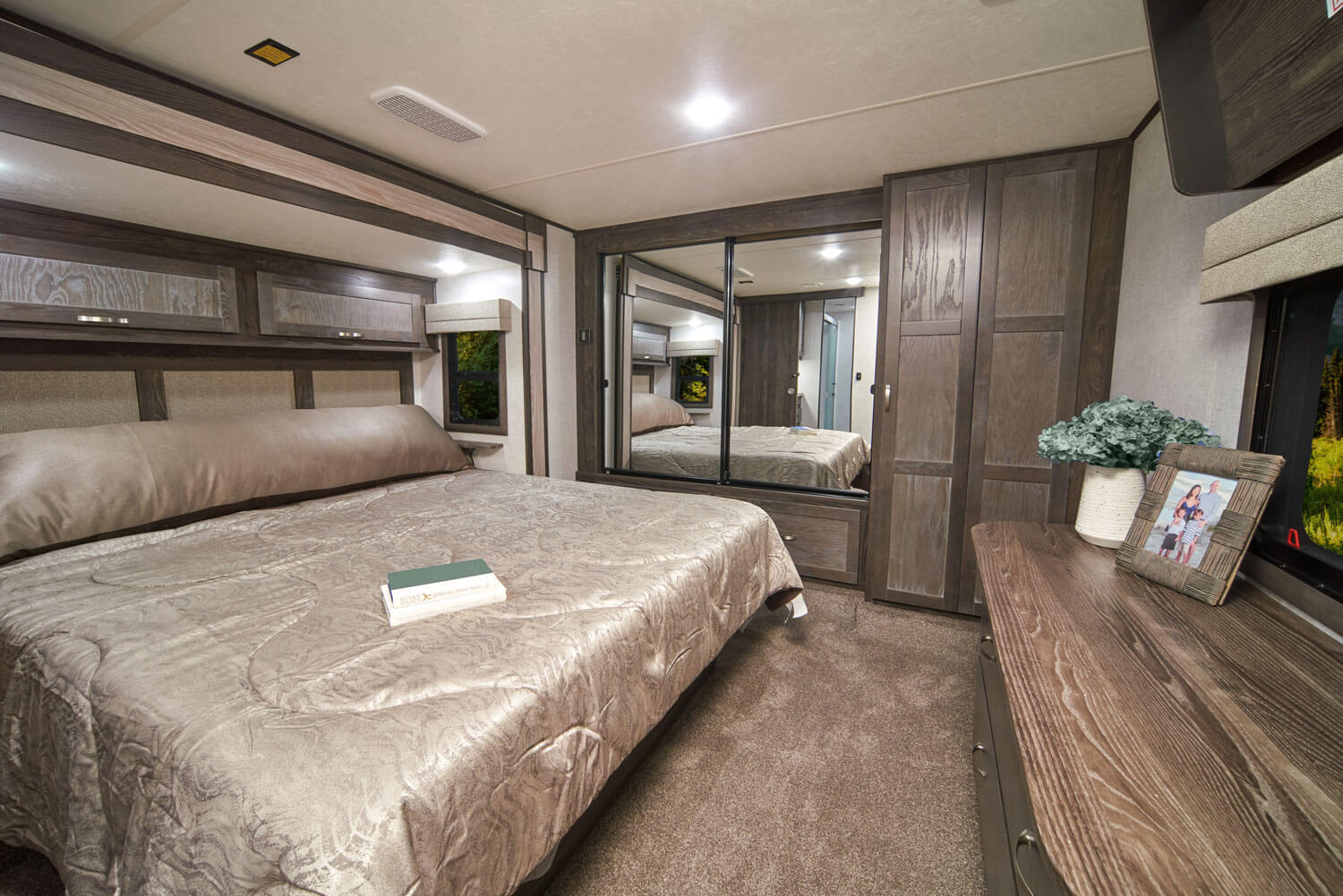 2020 Mesa Ridge MF371MBH Bedroom