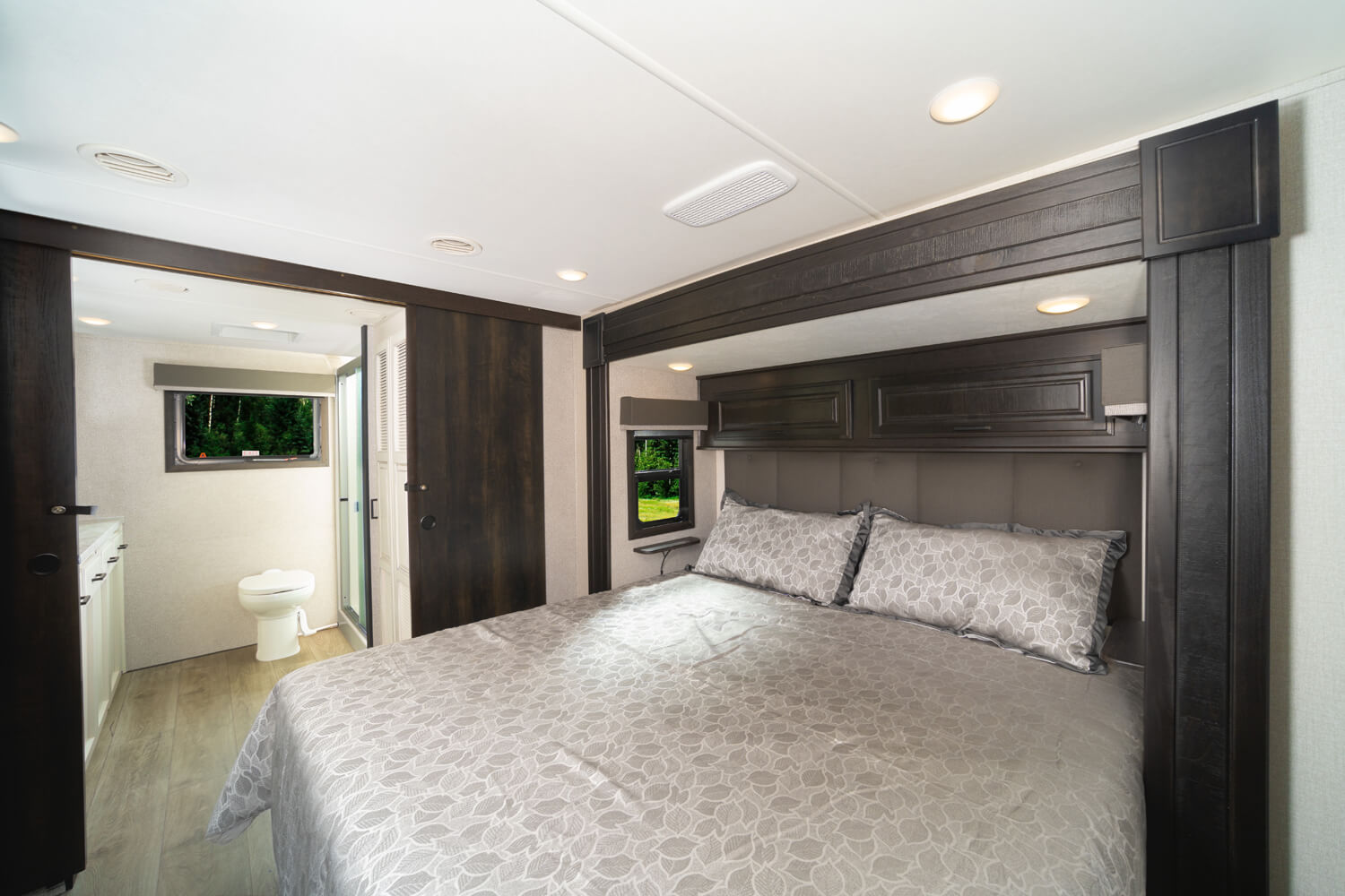 2021 Mesa Ridge 373RBS Bedroom